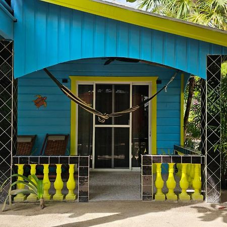 Sea N Sun Guest House Caye Caulker Kültér fotó