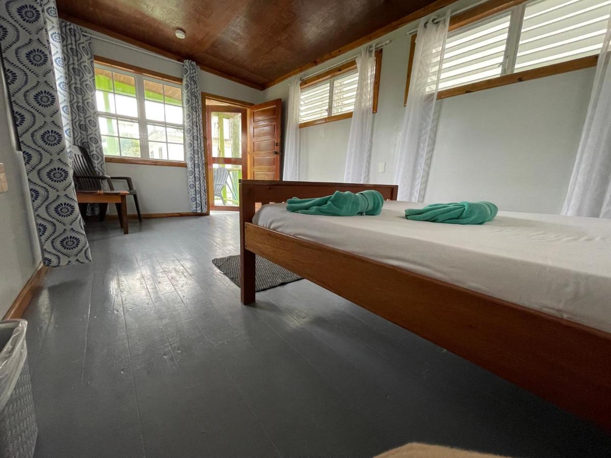 Sea N Sun Guest House Caye Caulker Kültér fotó