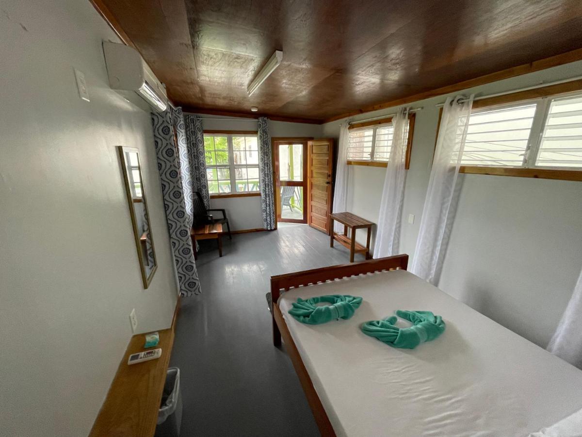 Sea N Sun Guest House Caye Caulker Kültér fotó